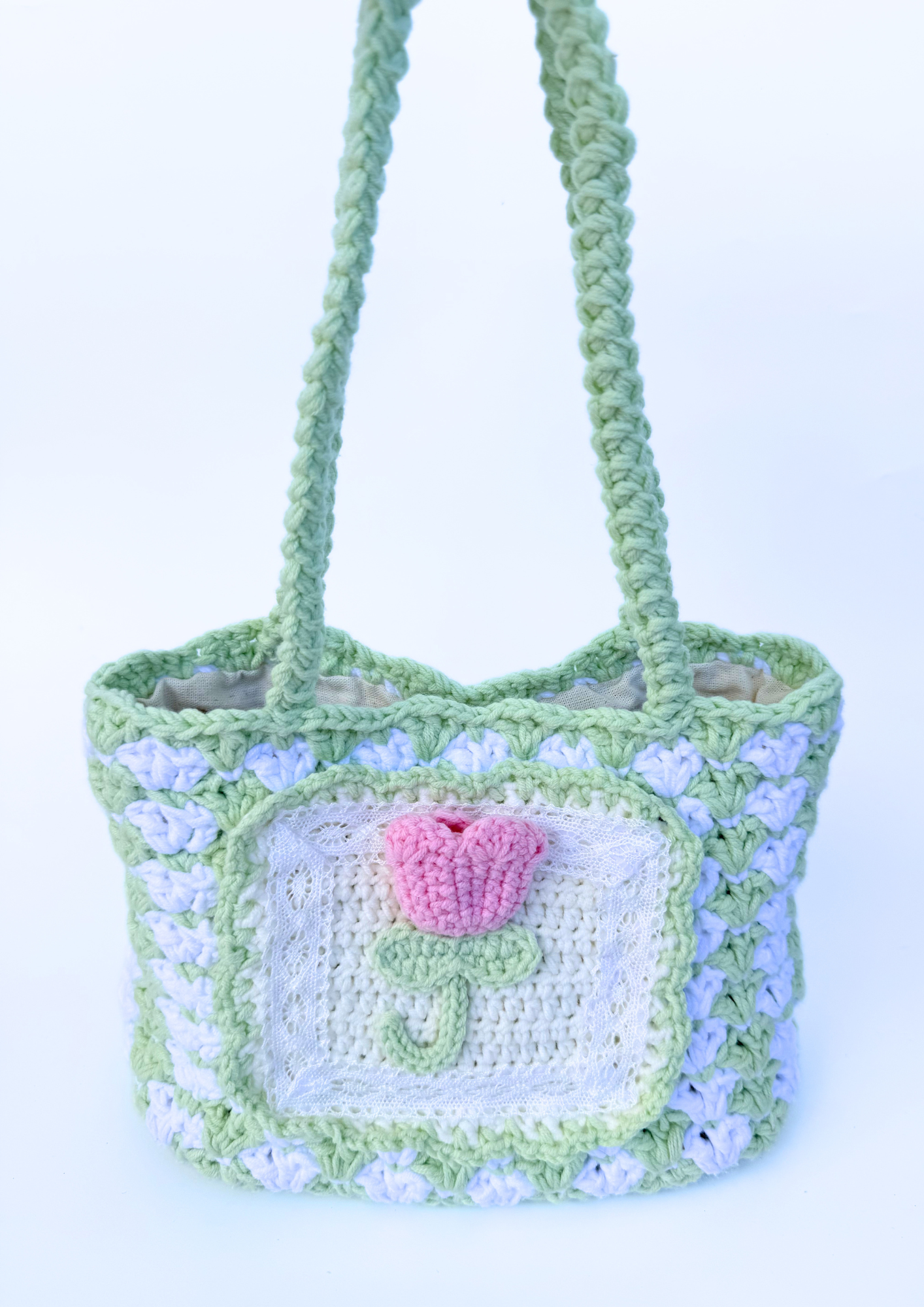 SB06 - Tulip Crochet Handbag