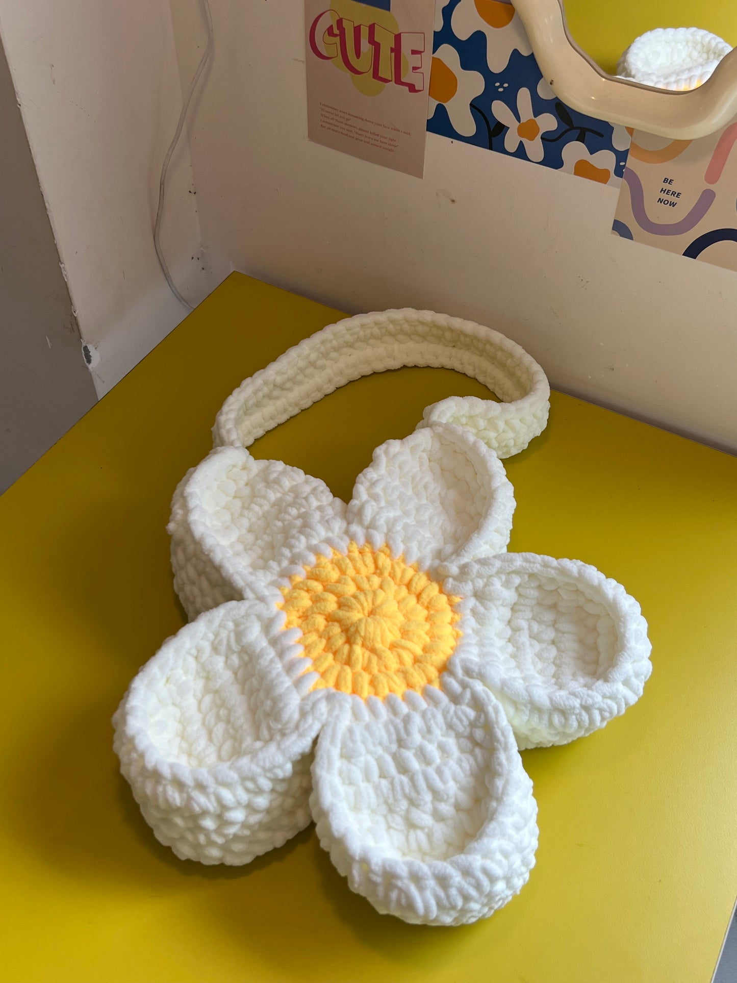 SB10 Daisy Crochet Bag